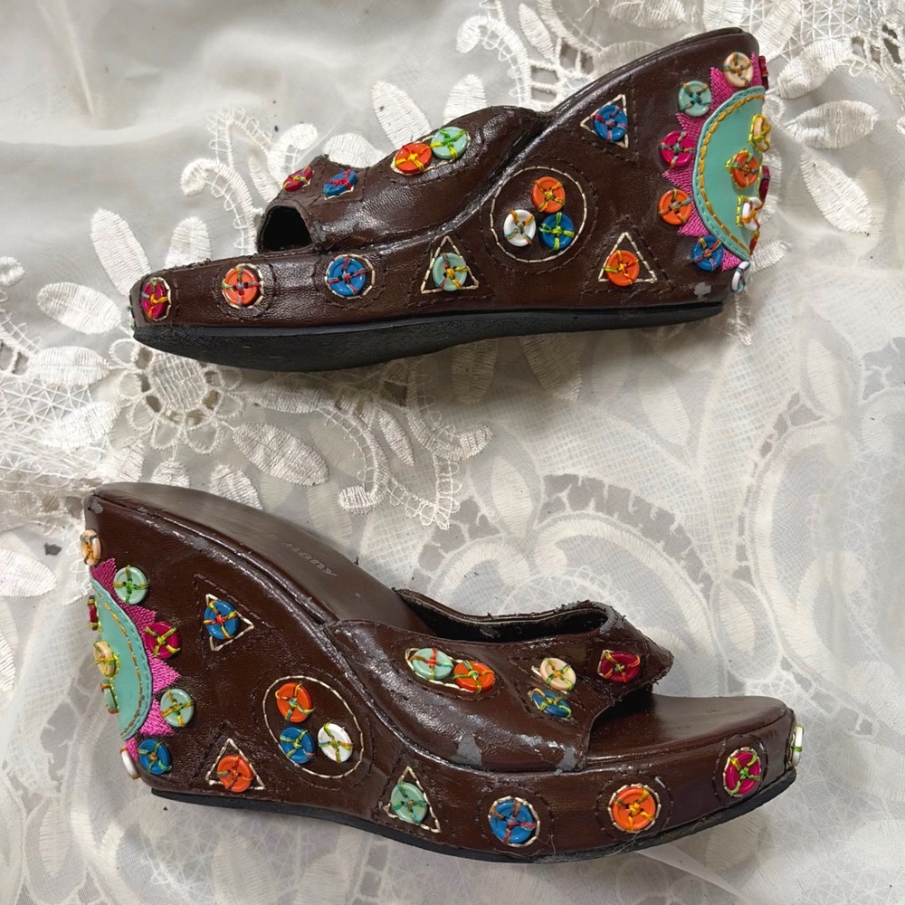 Y2K Insane Brown Wedge Sandals Multi Color Button Embellished Boho Size 38
